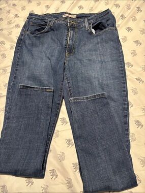 Levi's Slim Straight Jeans in Medium Blue Wash